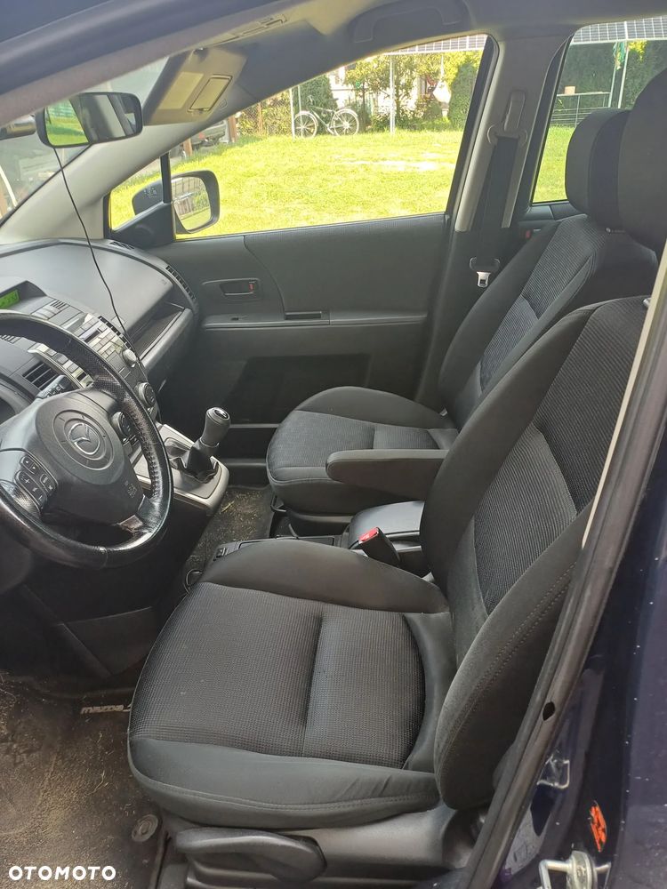 Mazda 5 - 6
