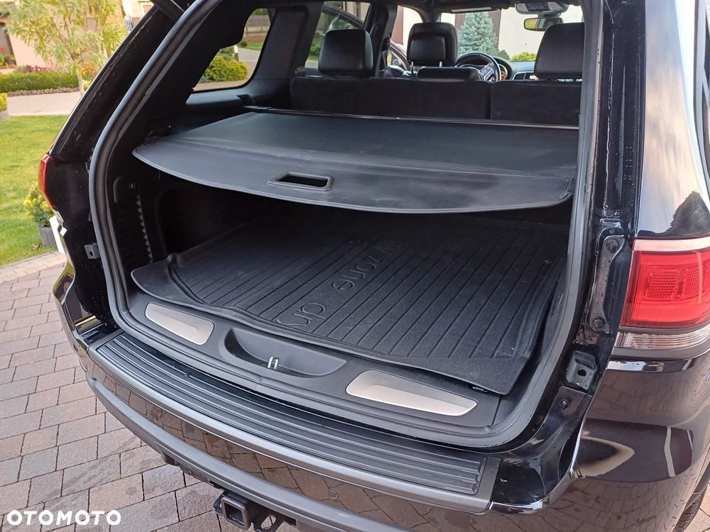 Jeep Grand Cherokee - 19