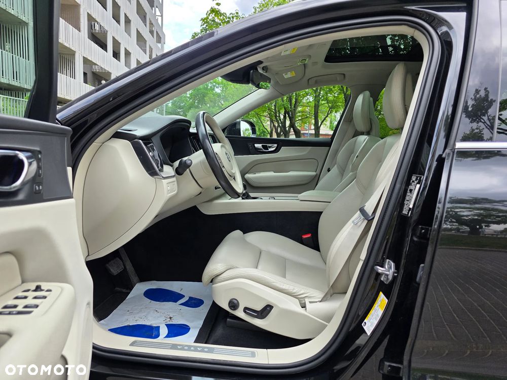 Volvo XC 60 T5 AWD Inscription - 4