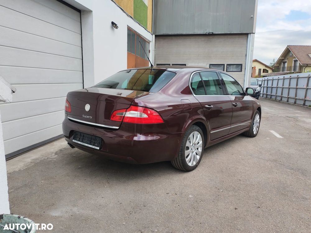 Skoda Superb 2.0 TDI Green tec Ambition - 10
