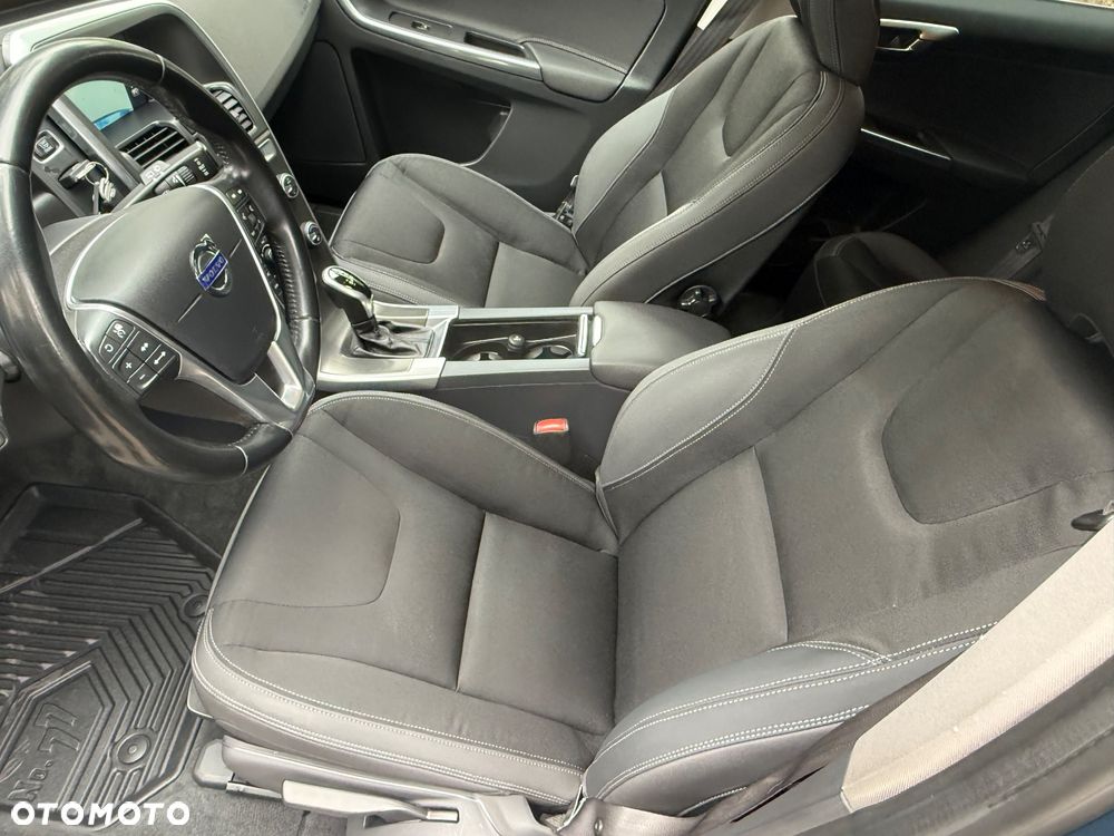 Volvo XC 60 D4 Geartronic Summum - 10