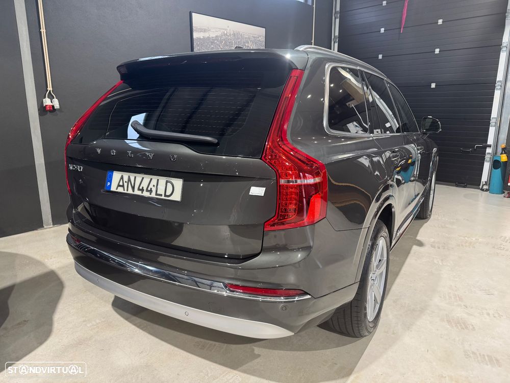 Volvo XC 90 - 9