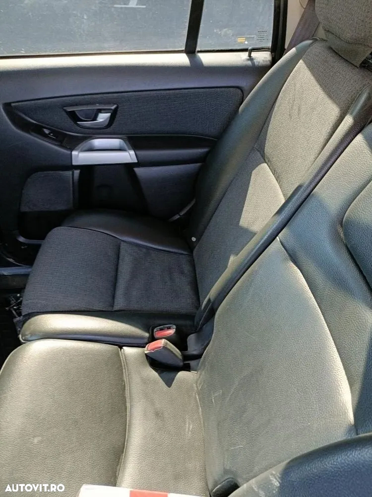Volvo XC 90 2.4 D Aut. 7 locuri - 2