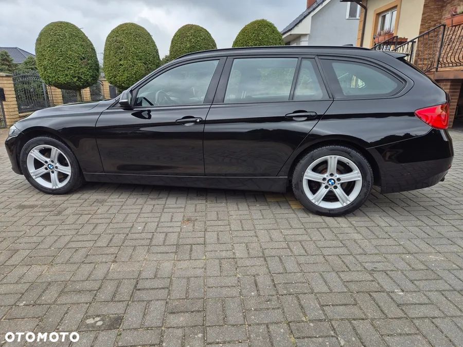 BMW Seria 3 320d xDrive - 15