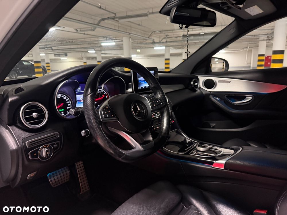 Mercedes-Benz Klasa C 200 4-Matic 9G-TRONIC - 22