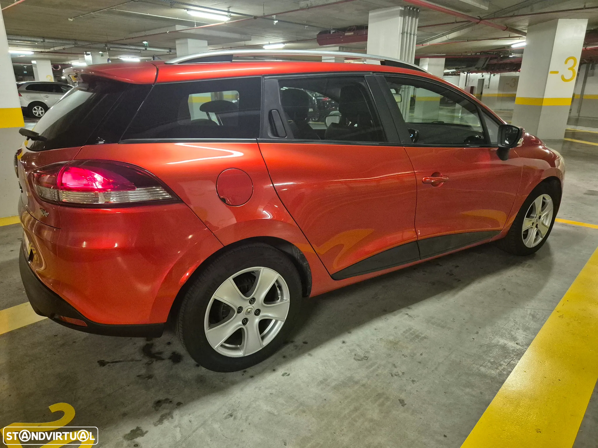Renault Clio Sport Tourer 0.9 TCE Dynamique S - 9