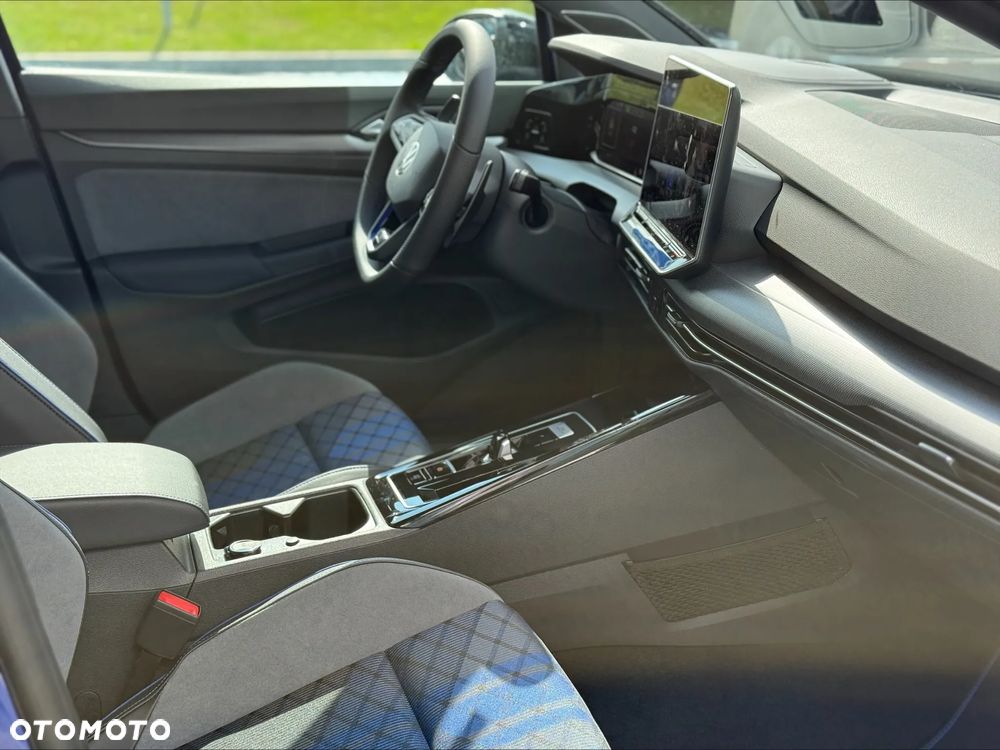 Volkswagen Golf VIII 2.0 TSI 4Motion R - 13