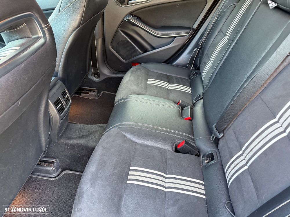 Mercedes-Benz CLA 200 d Shooting Brake AMG Line Aut. - 22