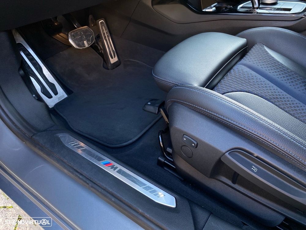 BMW 116 d Pack Desportivo M Auto - 13