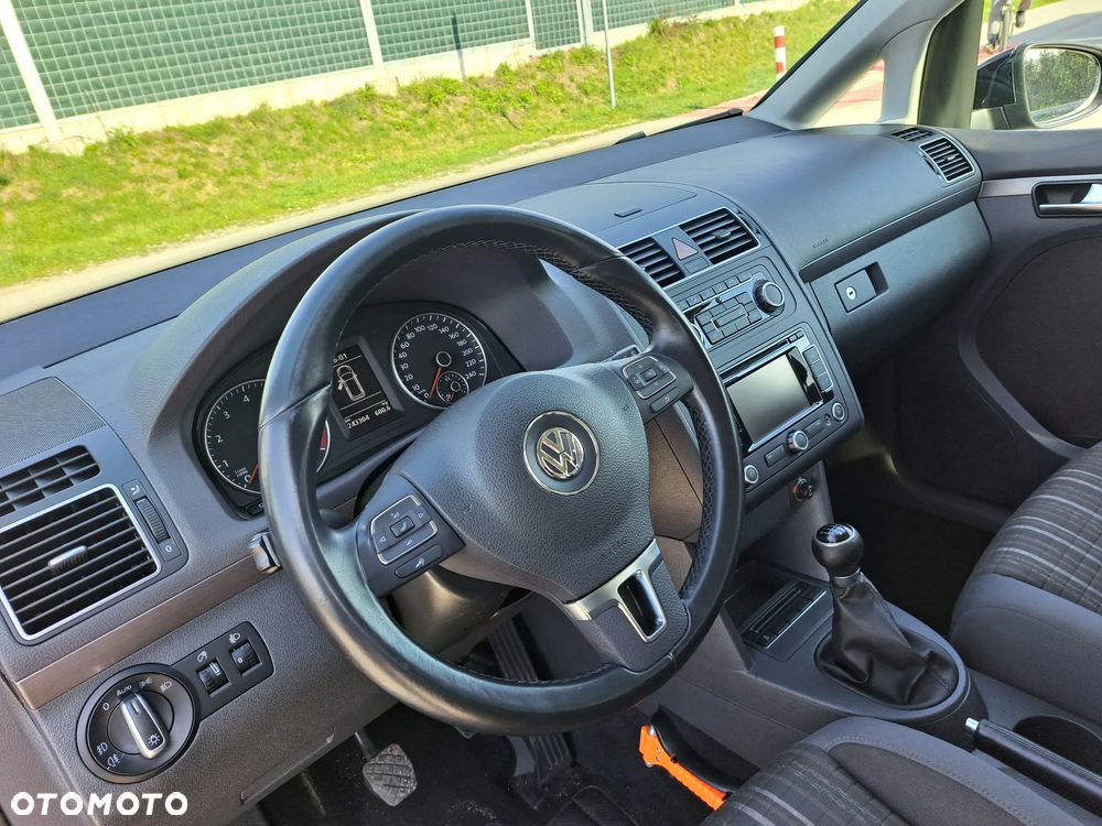 Volkswagen Touran 1.4 TSI Cross - 9