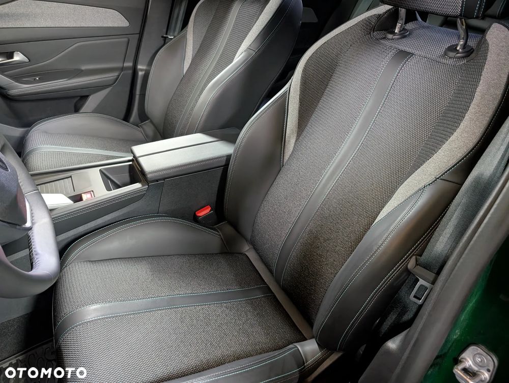 Peugeot 308 1.2 PureTech Allure Pack S&S EAT8 - 27