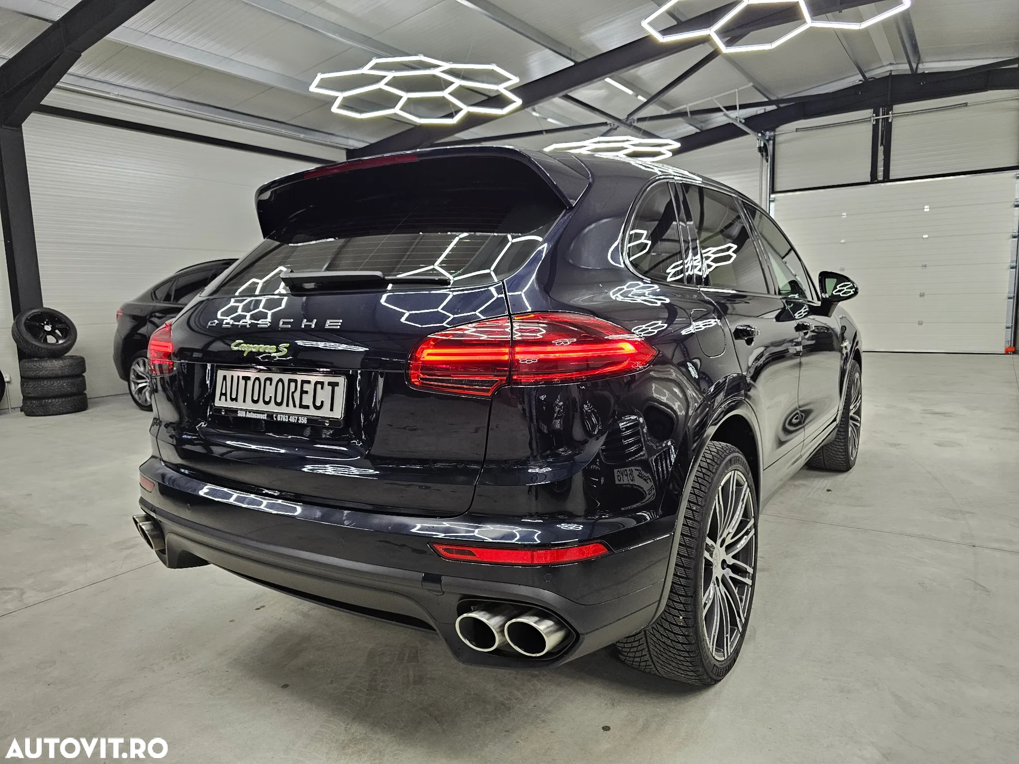 Porsche Cayenne S Hybrid Tiptronic S - 4