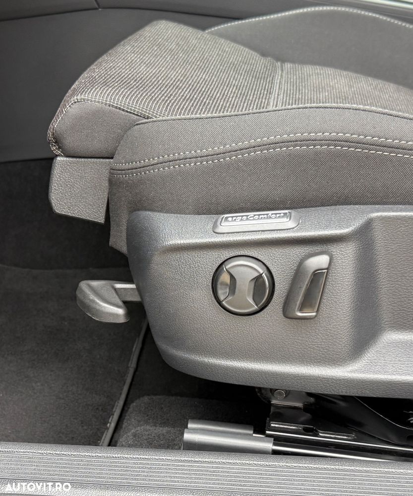 Volkswagen Passat - 21