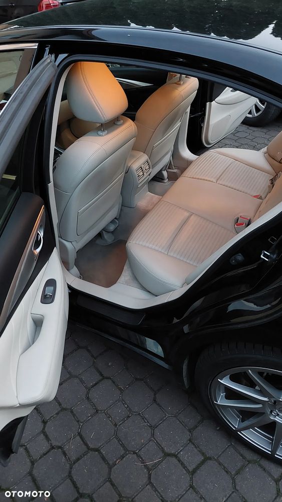 Infiniti Q50 2.0t Sport Sound Studio by Bose - 20