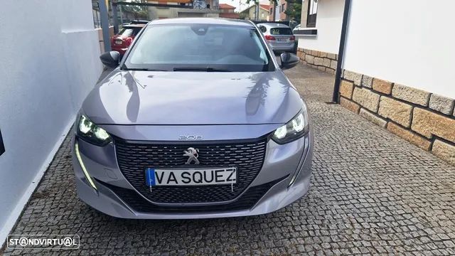 Peugeot e-208 Allure - 3