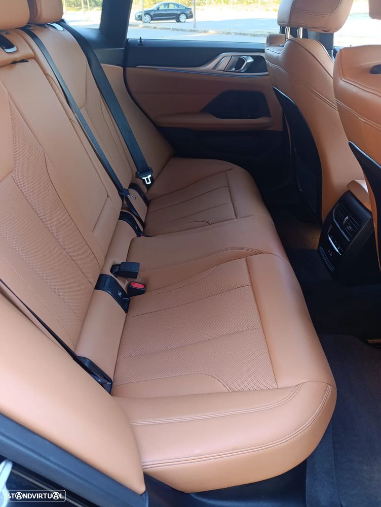 BMW i4 eDrive40 Pack Desportivo M - 18