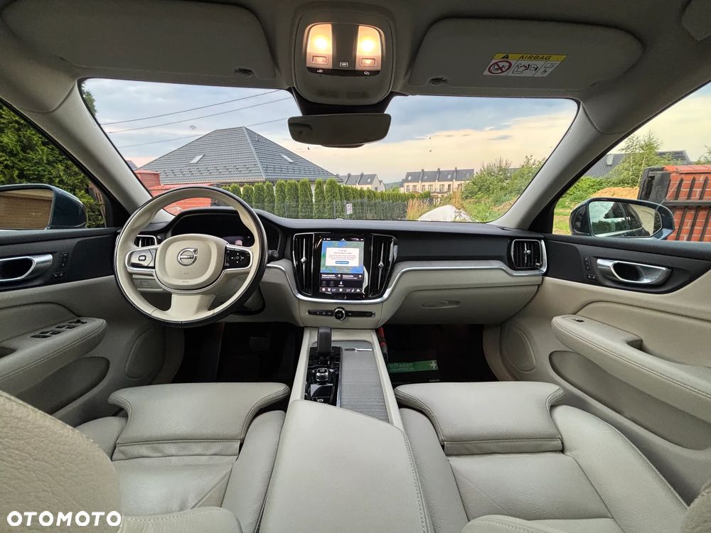 Volvo V60 B3 B Plus Bright - 19