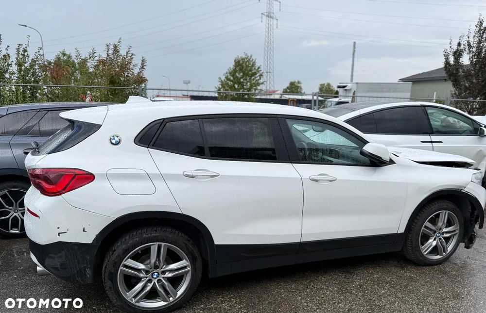 BMW X2 xDrive18d Business Edition - 4