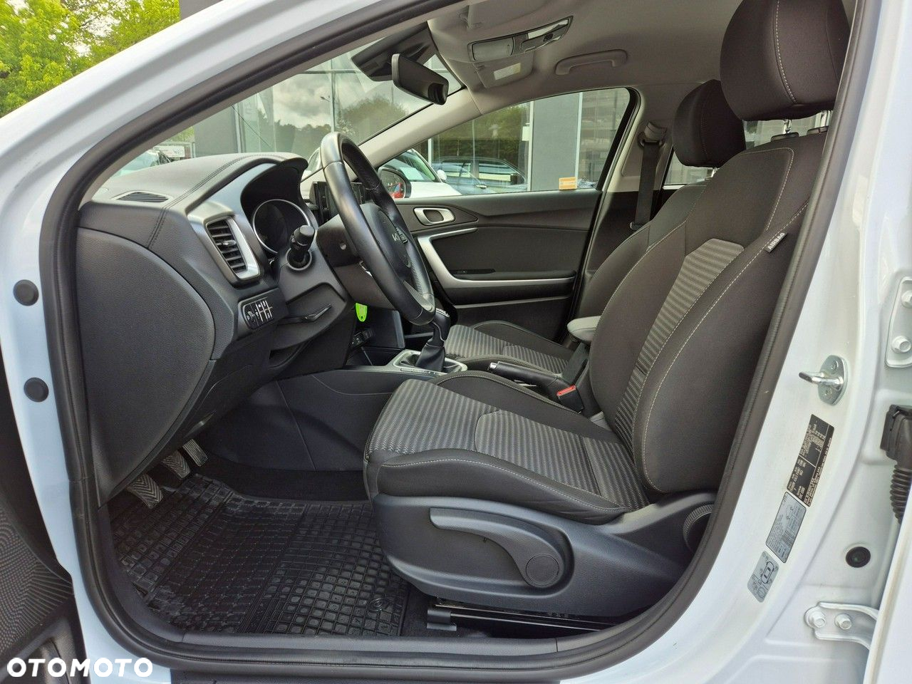 Kia Ceed - 6