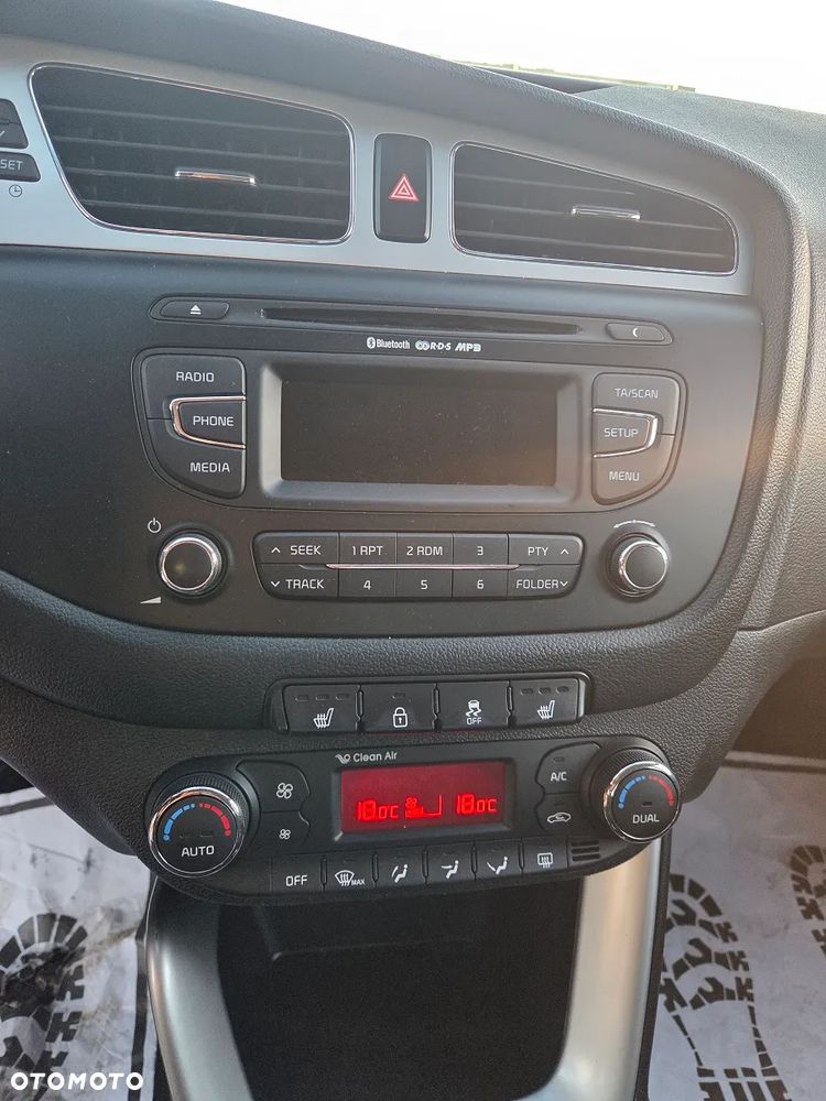 Kia Ceed - 12