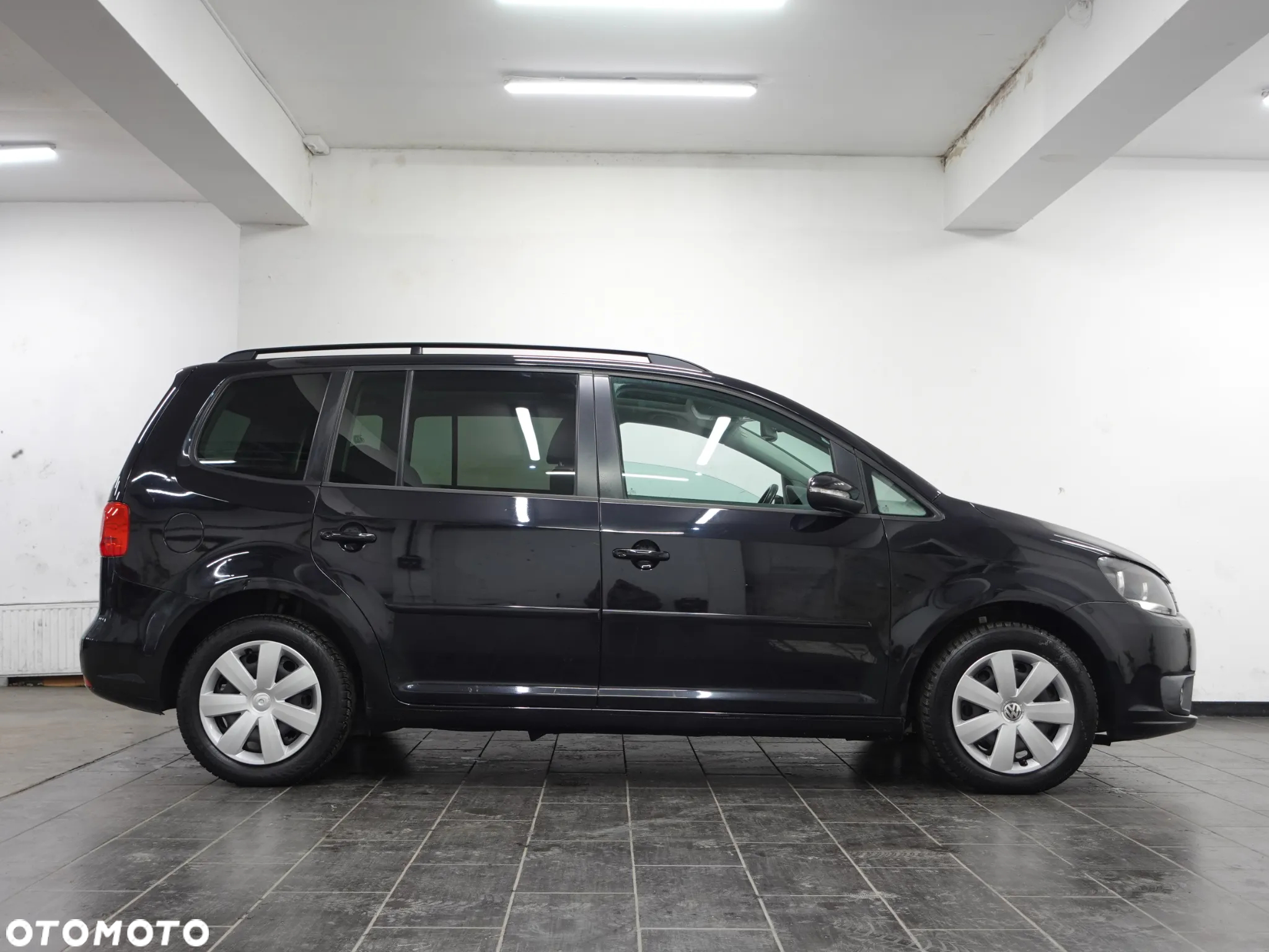 Volkswagen Touran 2.0 TDI DPF Comfortline - 11