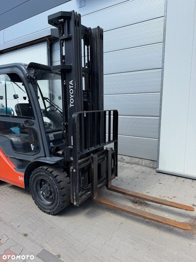 Toyota 3 tony 5,5m TRIPLEX Kabina z Polskiego salonu FULL opcja stan oryginalny wózek bezpośrednio od DEALERA - 4
