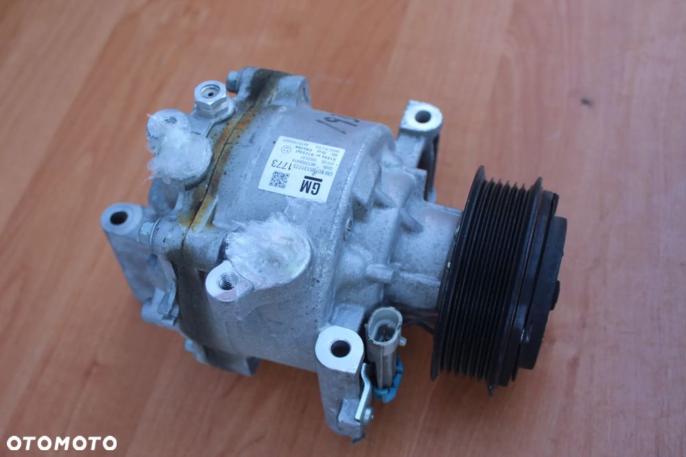 SPRĘŻARKA KLIMATYZACJI OPEL MOKKA 1.6 CDTI 50000MIL 95131773 - 4