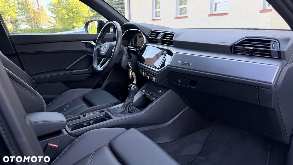 Audi Q3 45 TFSIe S tronic S line - 25
