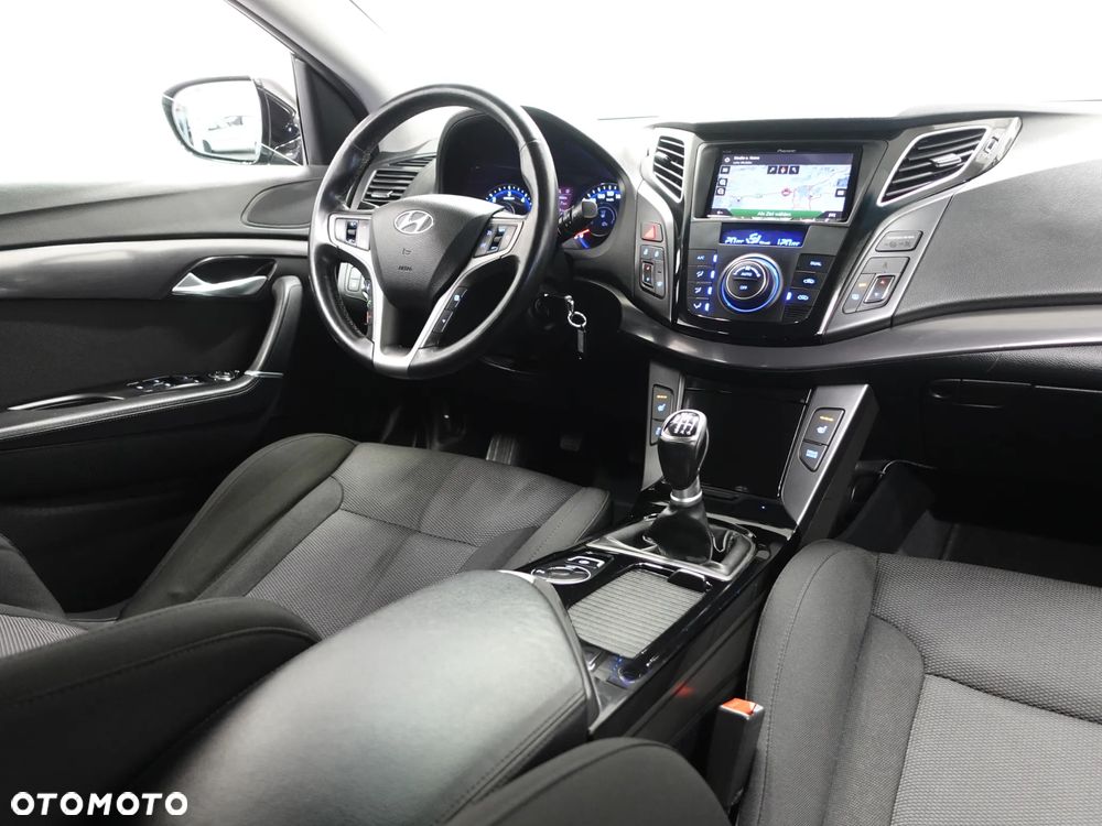 Hyundai i40 Kombi blue 1.7 CRDi Trend - 29