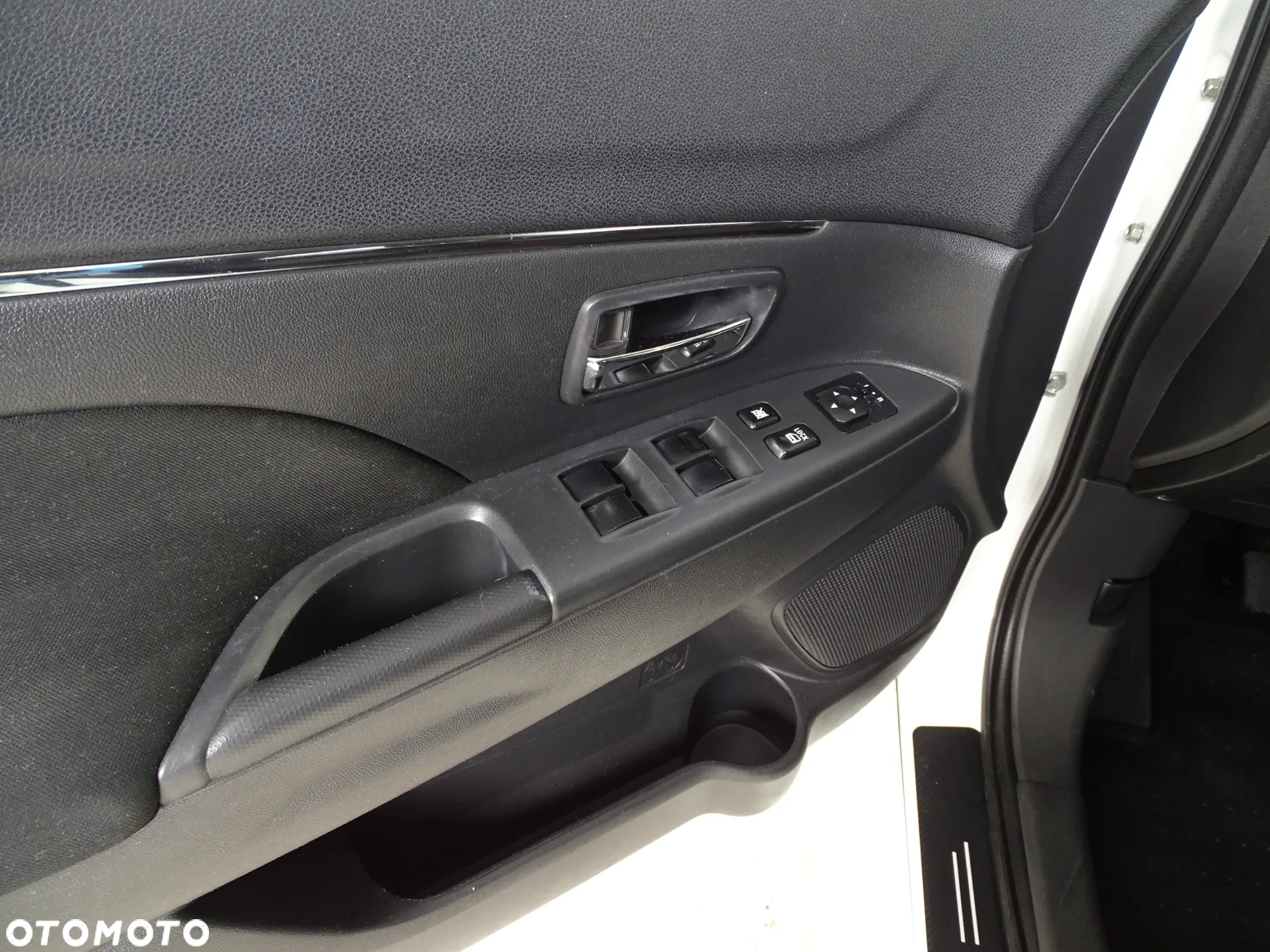 Mitsubishi ASX 1.6 Intense - 10