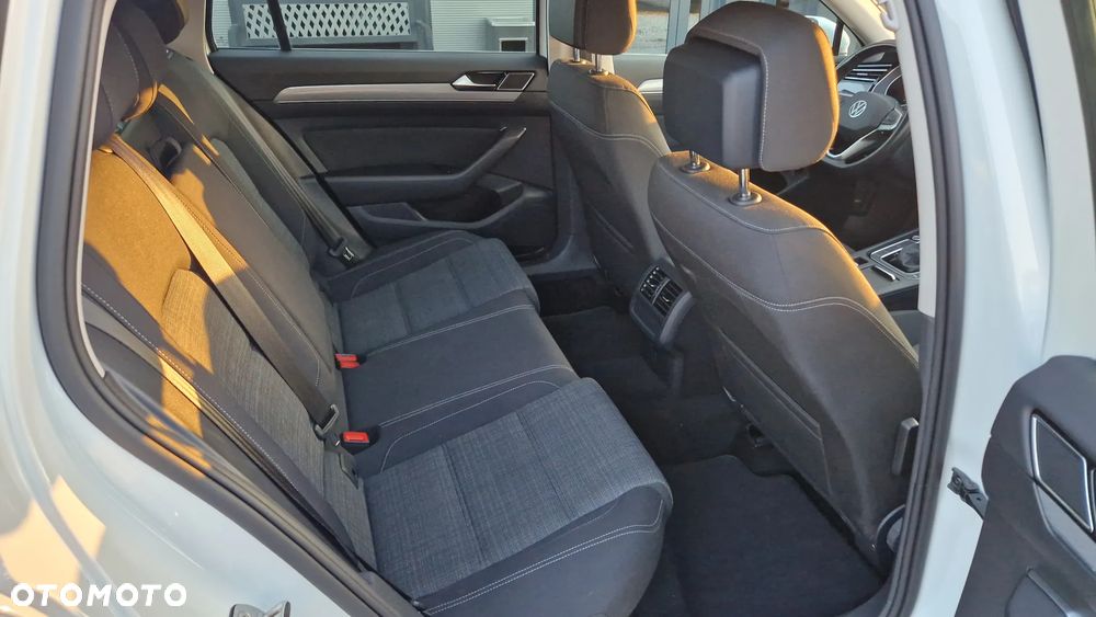 Volkswagen Passat 2.0 TDI SCR Highline DSG - 21