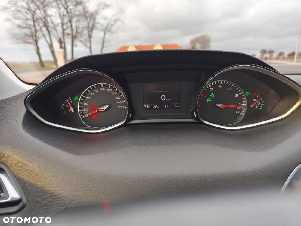 Peugeot 308 1.6 THP Allure - 39