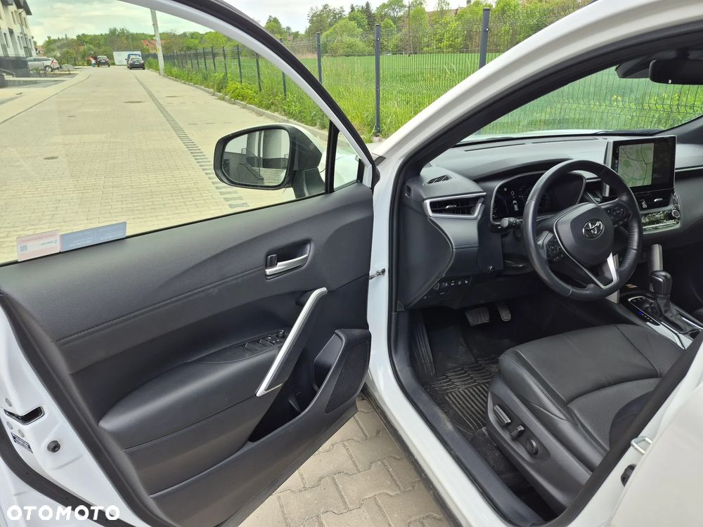 Toyota Corolla Cross 2.0 Hybrid Executive AWD - 11