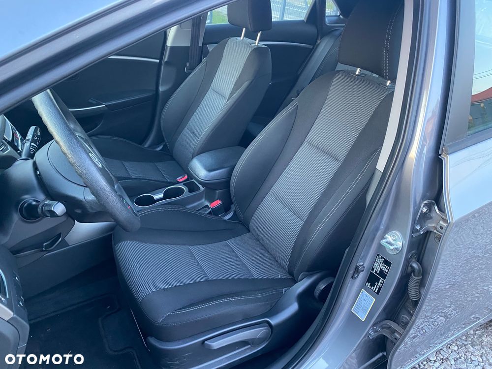 Hyundai i30 1.4 Premium - 27