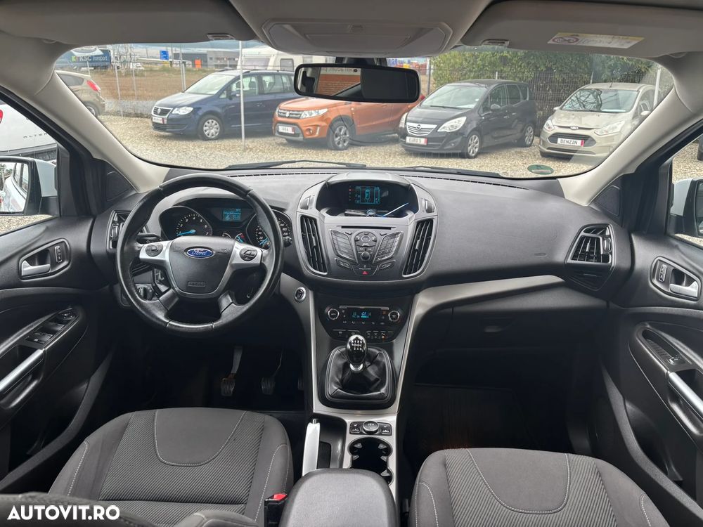 Ford Kuga - 19