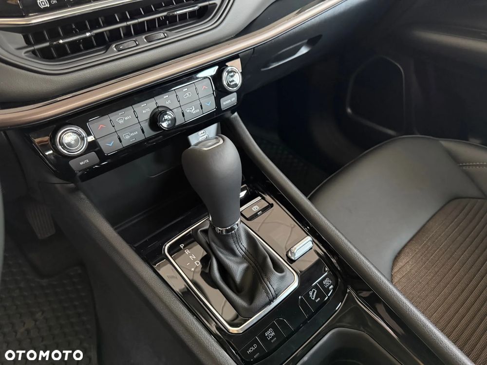 Jeep Compass ver-1-3-t4-phev-4xe-overland-s-s - 10