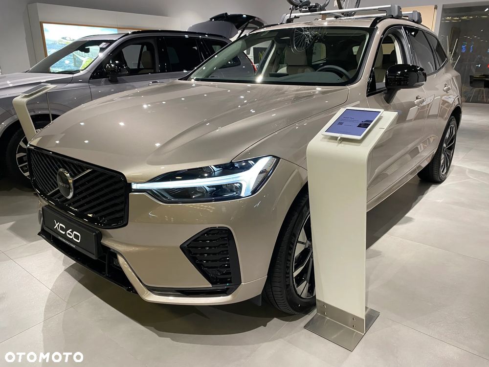 Volvo XC 60 B5 B AWD Plus Dark - 1