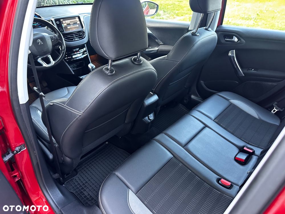 Peugeot 2008 PureTech 82 Allure - 24