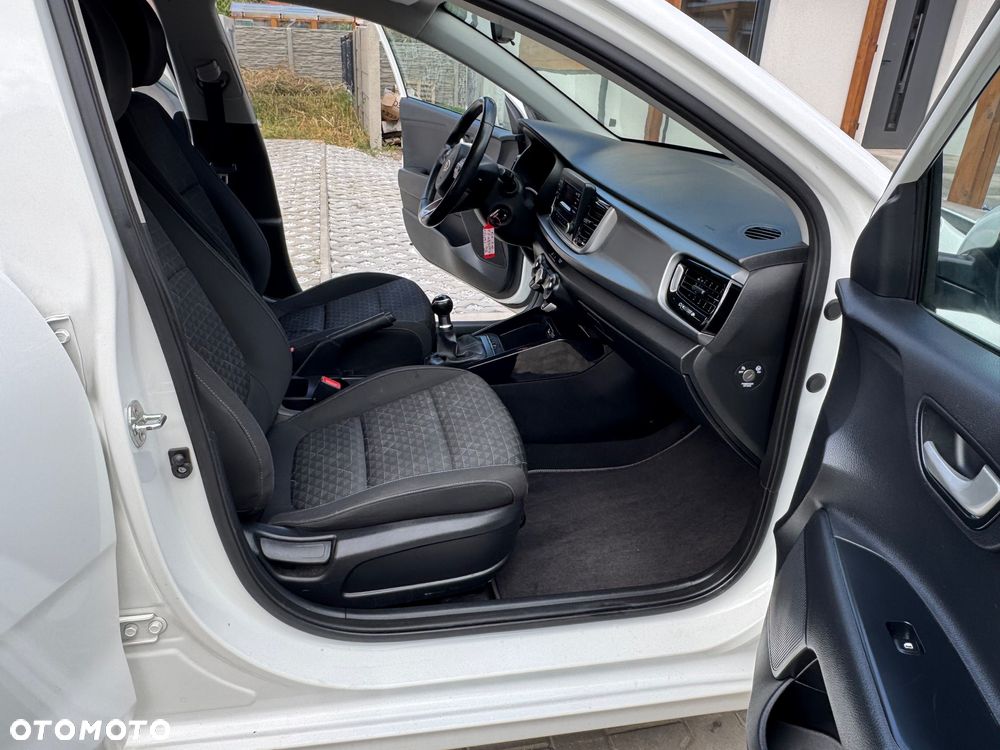 Kia Rio - 6