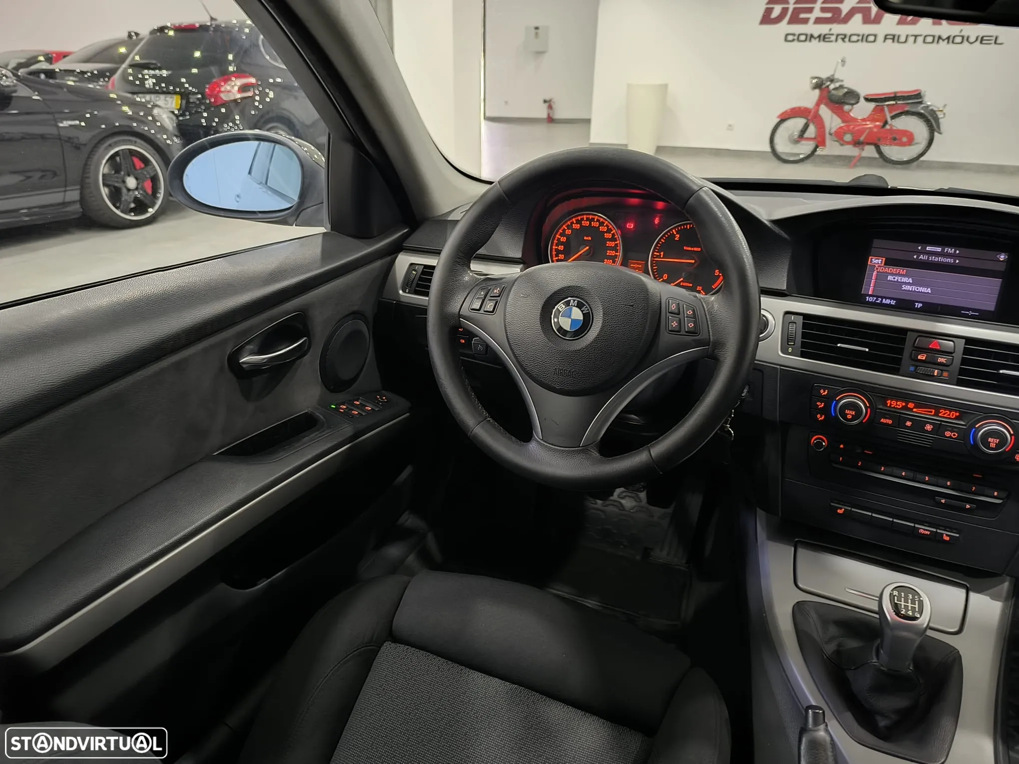 BMW 320 d Touring - 30