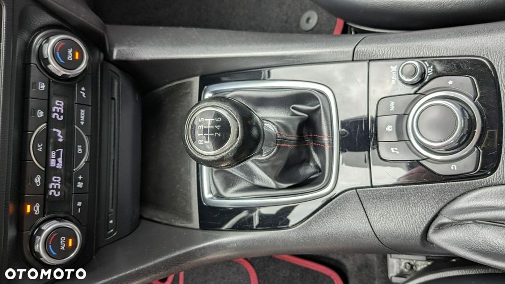 Mazda 3 SKYACTIV-D 150 Sports-Line - 32