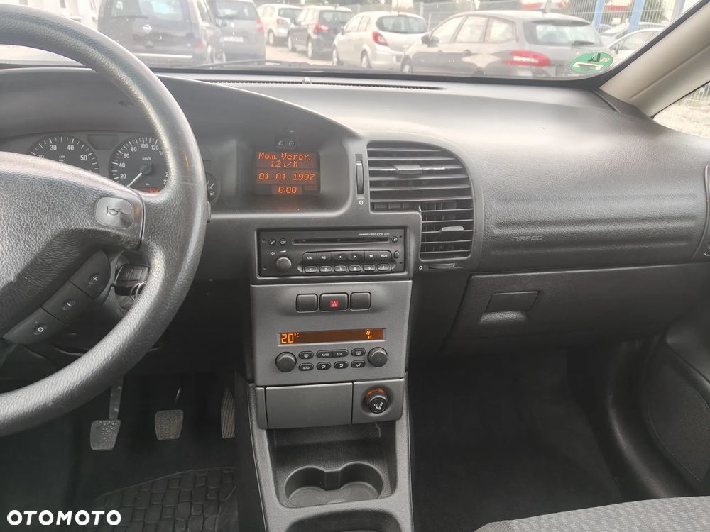 Opel Zafira - 20