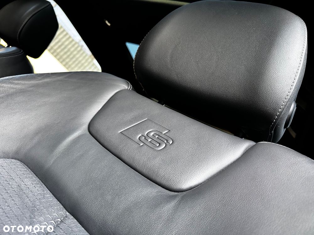 Audi A6 Avant 55 TFSI e quattro S tronic S line - 35