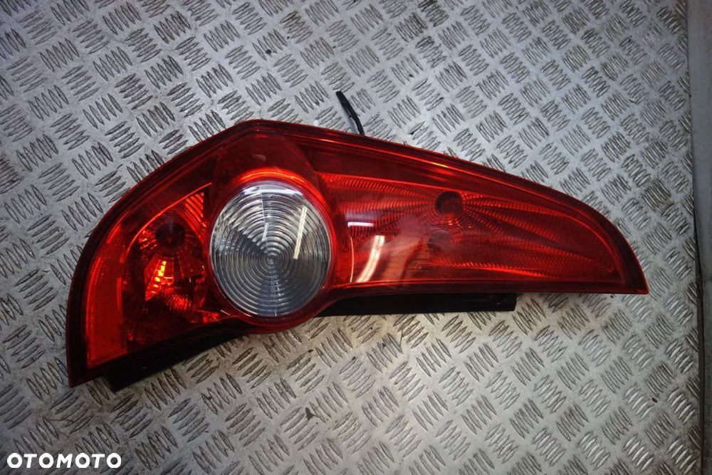LAMPA LEWY PRAWY TYŁ OPEL AGILA B II - 3