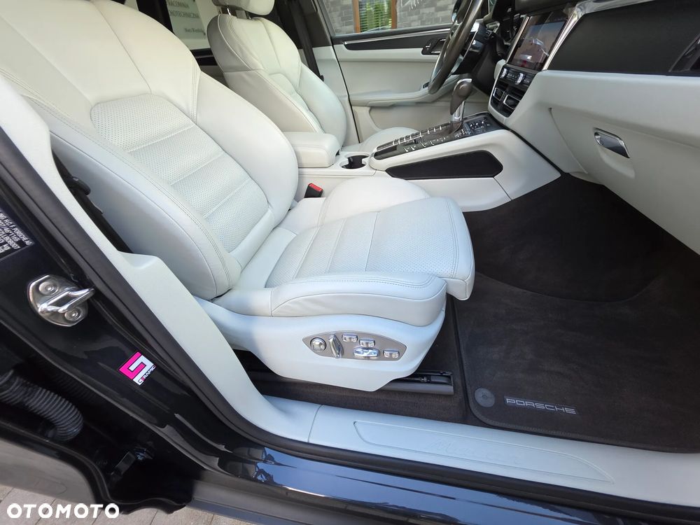 Porsche Macan - 28