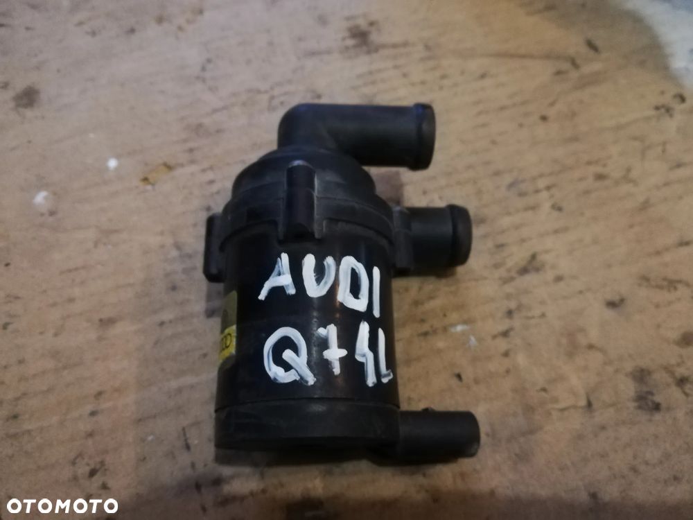 DODATKOWA POMPA WODY 7L0965561J AUDI Q7 4L - 1