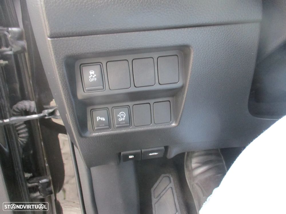 Nissan Qashqai 1.6 dCi Tekna Premium S Alcantara - 21