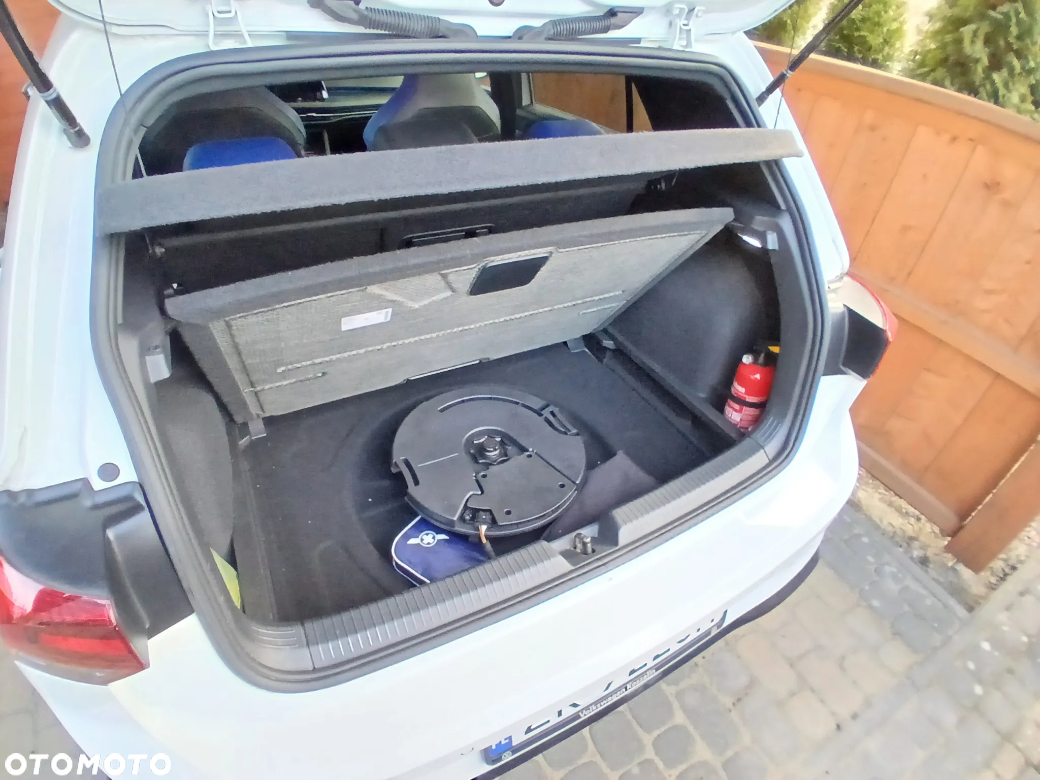 Volkswagen Golf VIII 2.0 TSI 4Motion R DSG - 12