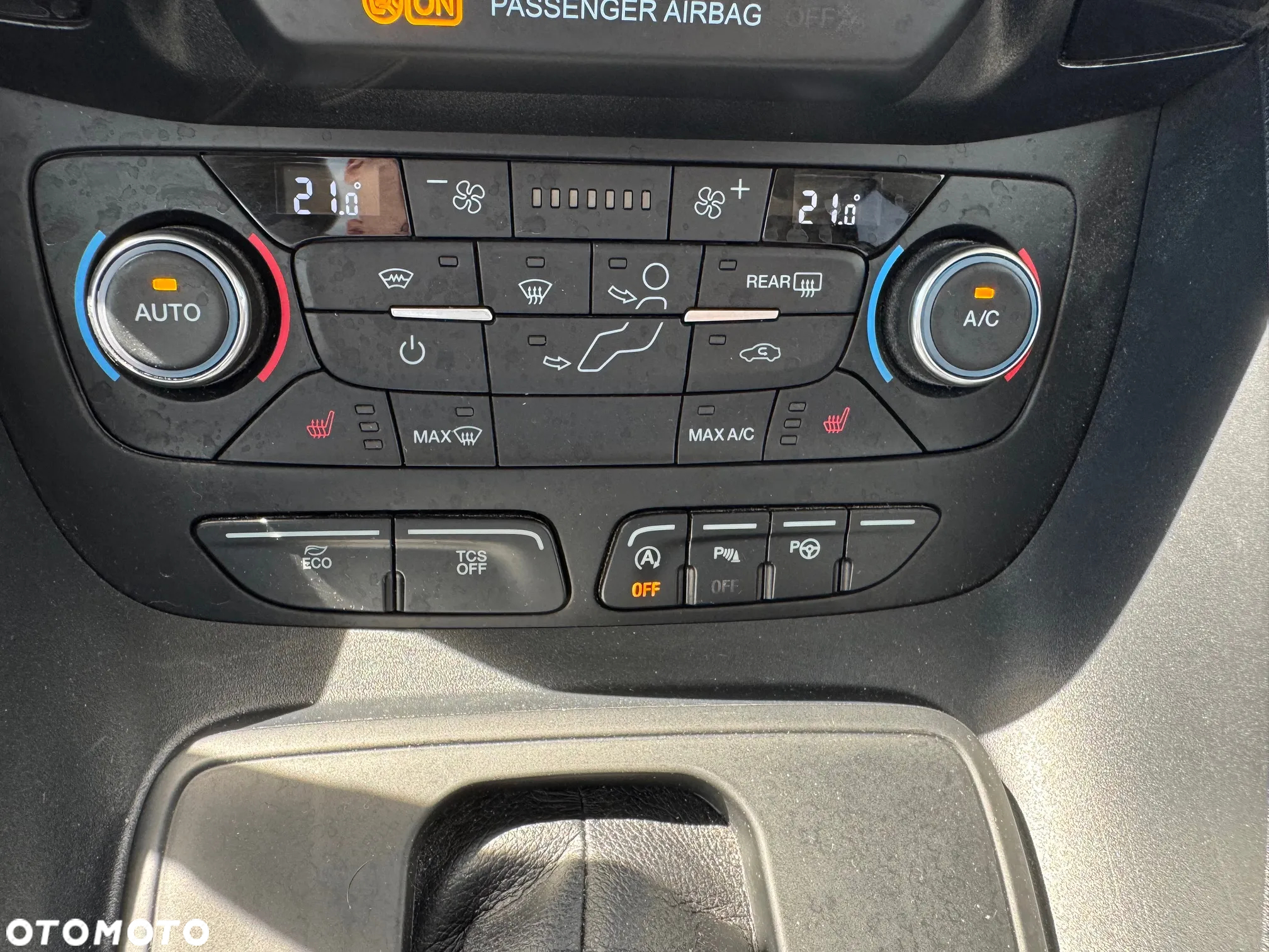 Ford Tourneo Connect Gr 1.5 EcoBlue Titanium PowerShift - 28