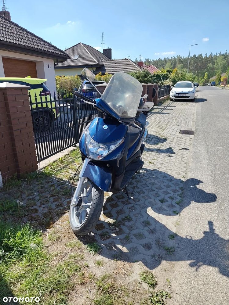 Piaggio Beverly - 1